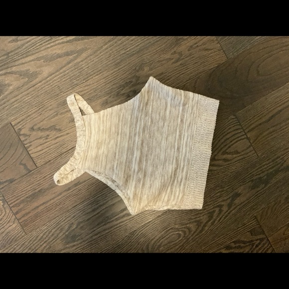 Cream Knit cropped halter top size ax - Picture 2 of 2